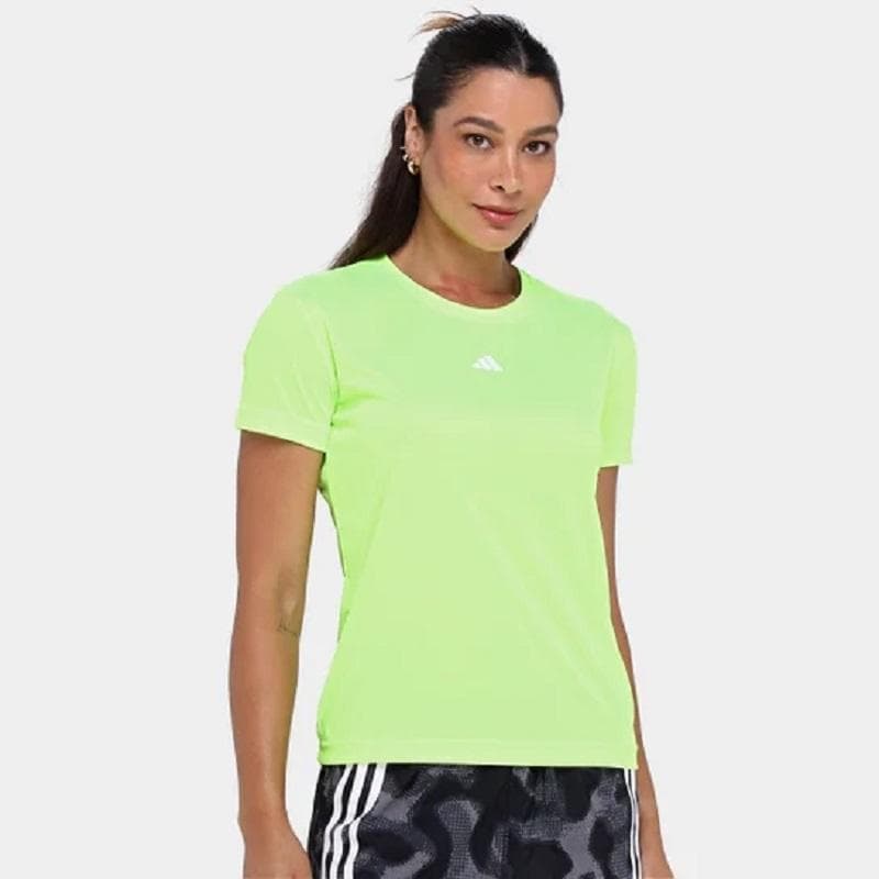 CAMISETA ADIDAS TREINO BASICA FEMININA REF:JX9376 — VERDE NEON