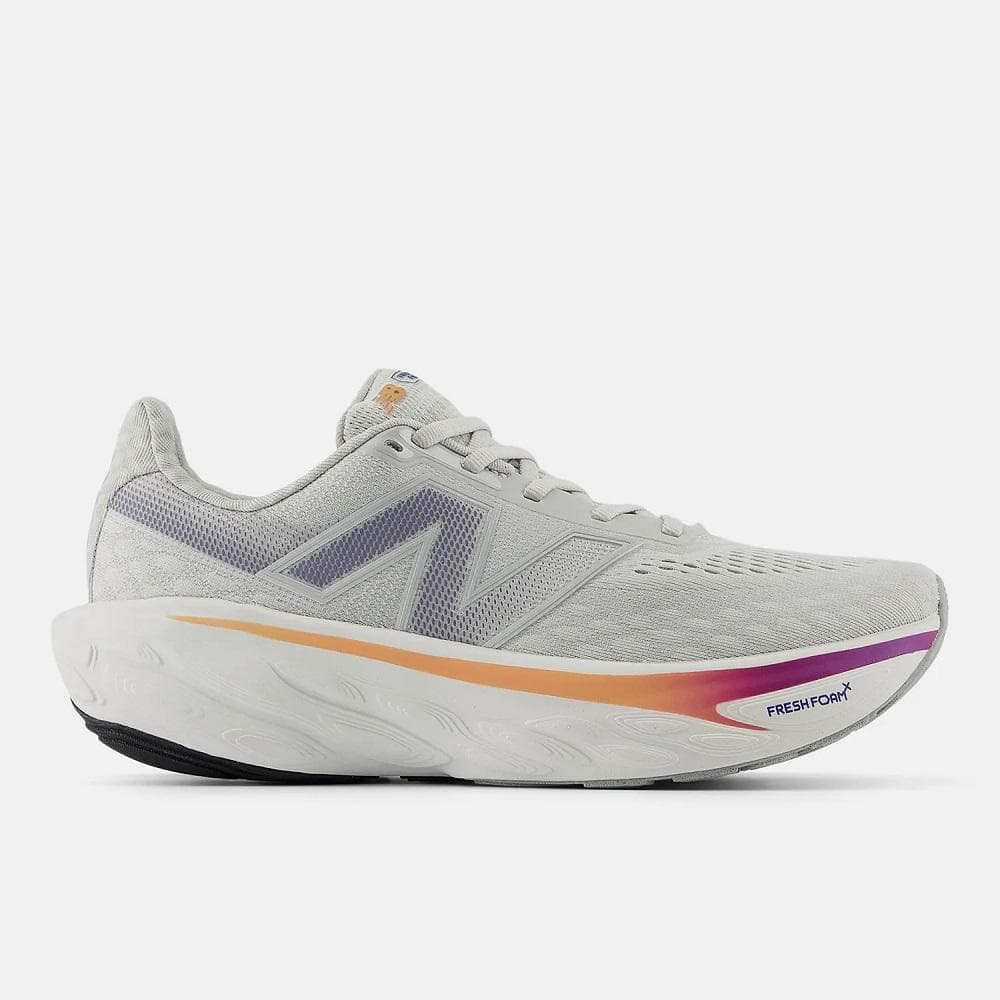 TÊNIS NEW BALANCE 1080 V4 MASCULINO REF:M1080V14 — CINZA CLARO-AZUL