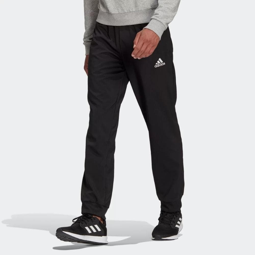 CALÇA ADIDAS ESSENTIALS STANFORD MASCULINA REF:GK8893 — PRETO