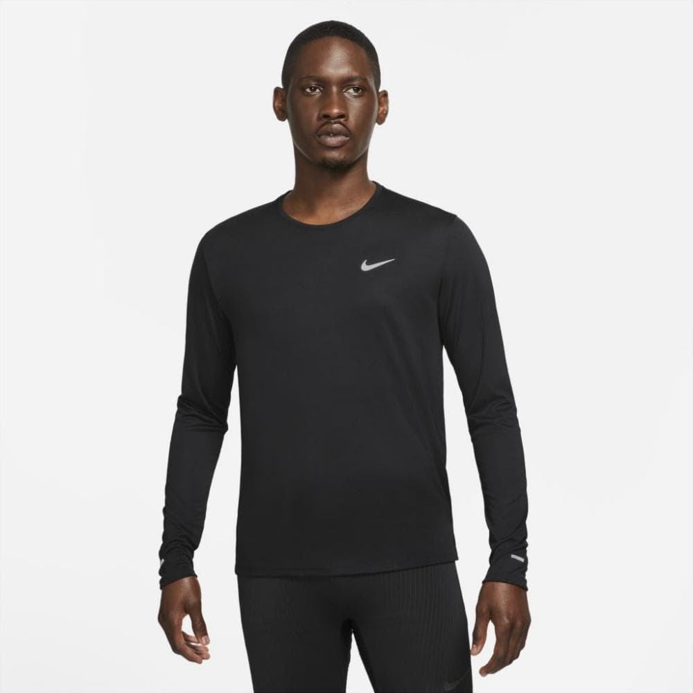 CAMISETA NIKE DRI -FIT MILER MASCULINA REF:DD4576 — PRETO