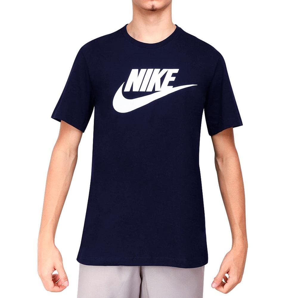 CAMISETA NIKE SPORTSWEAR ICON FUTURA MASCULINA REF:AR5004 — PRETO